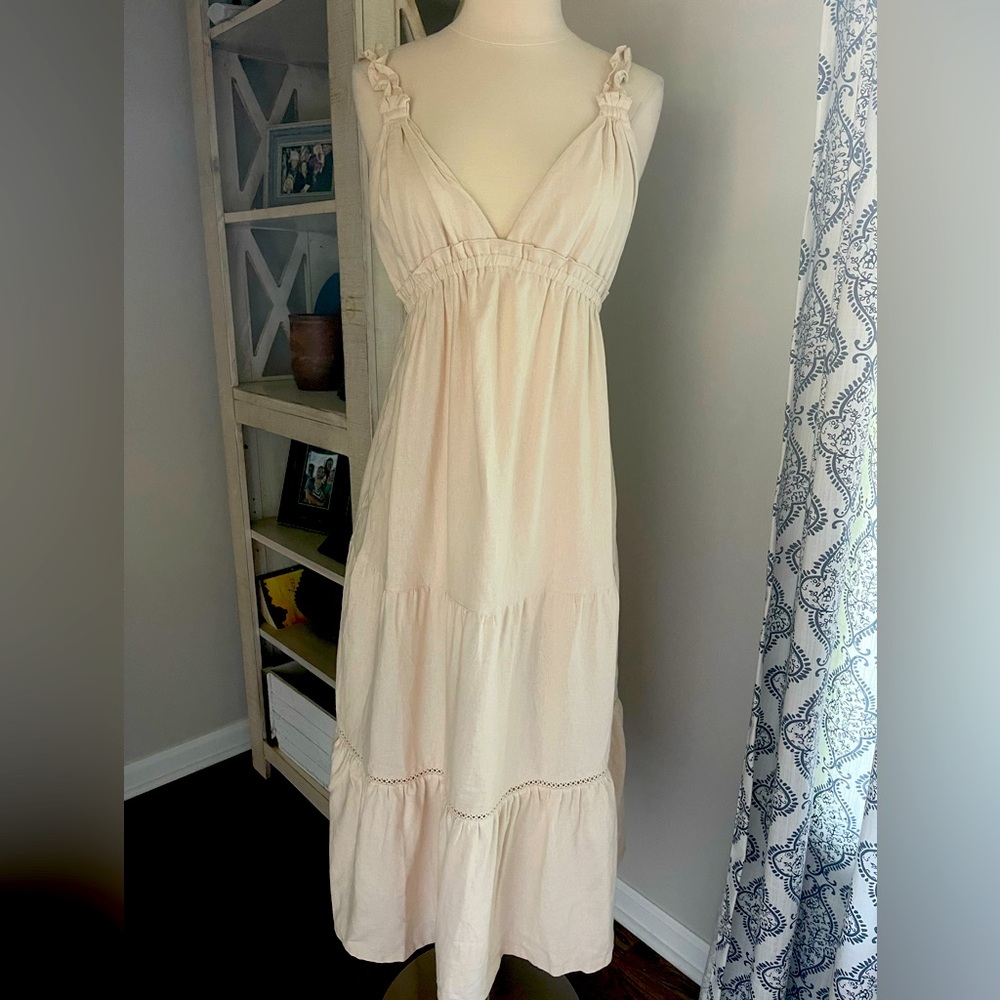 NWT Love Tree boutique ruffle beige low cut maxi dress L